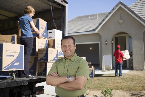 Customer complaint review for a Surrey man and van service