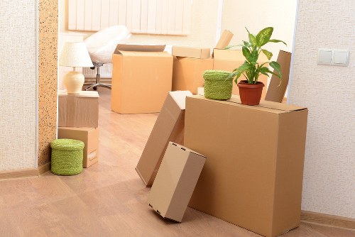 Affordable student removals in Surrey for summer break and shared housing moves